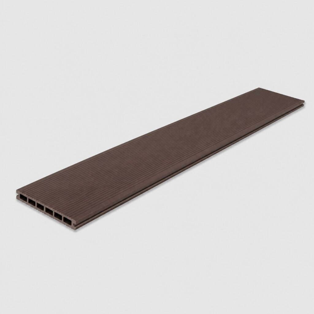 Lames de terrasse composite chocolat 220 x 12 cm, profil etroit, sur fond clair